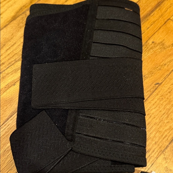 Black postpartum support set - Picture 2 of 5